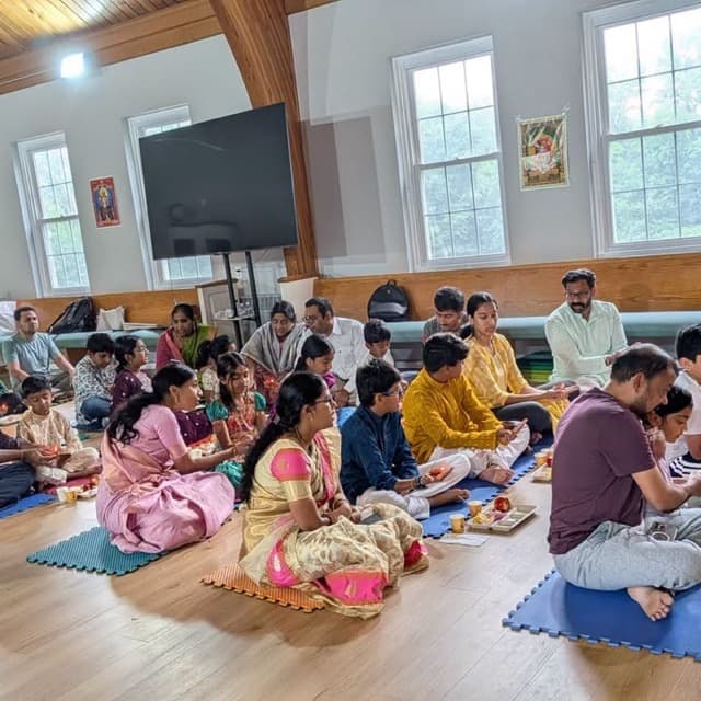 Families performing the samuhika Sri Hayagri:va Pu:ja together (July 2026)