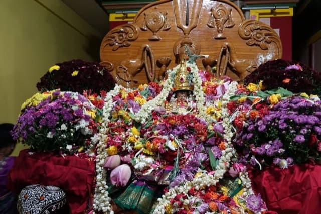 Vijaya Dasami & Sri Pushpa Yagam