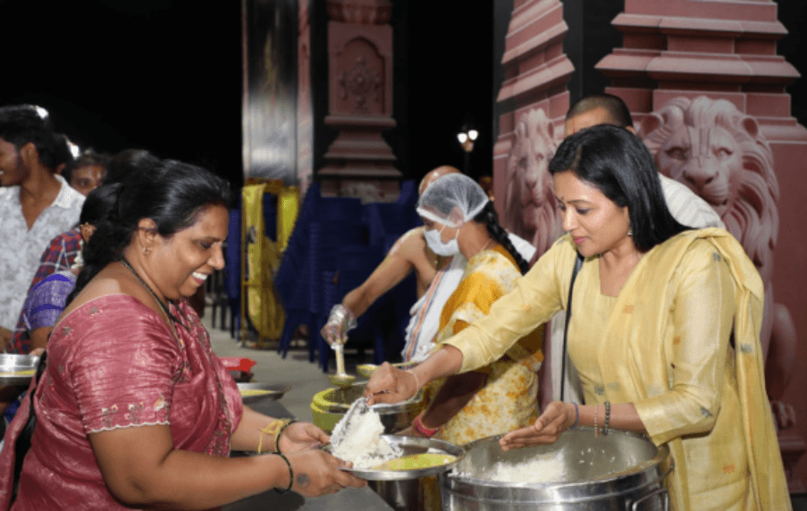 Smt Suma Kanakala ji Visited Statue of Equality